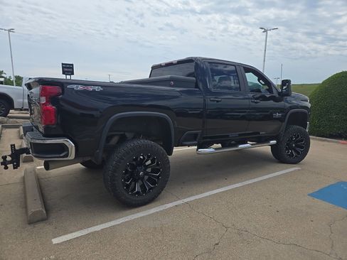 Used 2021 Chevrolet Silverado 2500 LT w/ Texas Edition AWD/4WD image 6