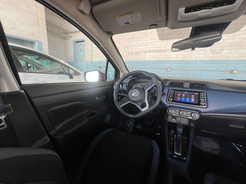 Used 2025 Nissan Versa SV w/ Trunk Package FWD image 34
