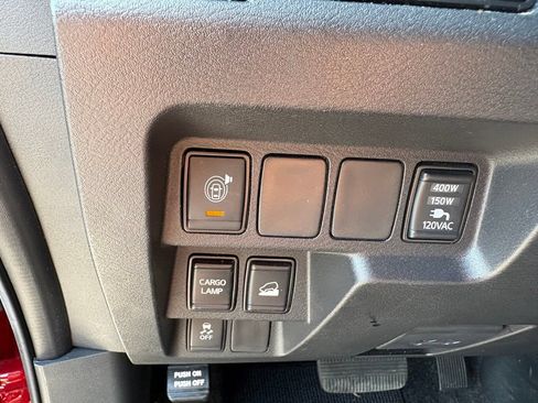 Used 2025 Nissan Frontier SV w/ SV Convenience Package AWD/4WD image 16