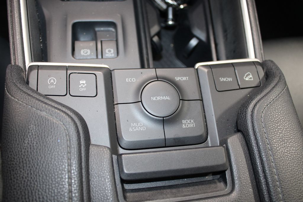 Used 2025 Toyota Grand Highlander AWD image 28