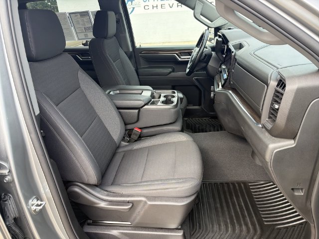 Used 2024 Chevrolet Silverado 1500 LT AWD/4WD image 33