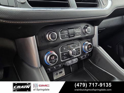 Used 2022 GMC Yukon XL SLT w/ SLT Premium Package AWD/4WD image 18