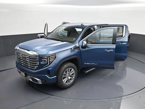 Used 2025 GMC Sierra 1500 Denali AWD/4WD image 30