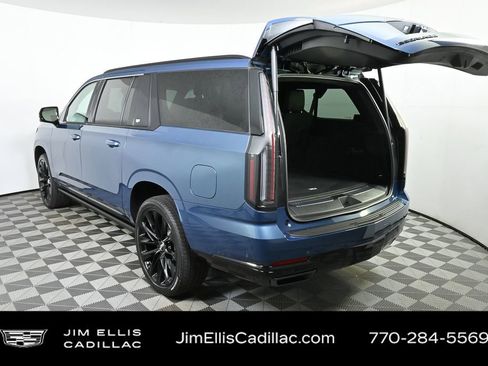 Certified 2025 Cadillac Escalade ESV Sport Platinum w/ LPO, ONYX Package image 37