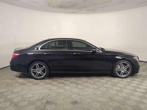 Used 2018 Mercedes-Benz E 300 image 4
