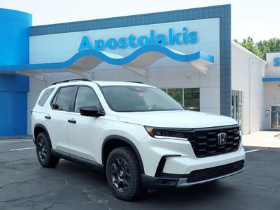 New 2025 Honda Pilot TrailSport