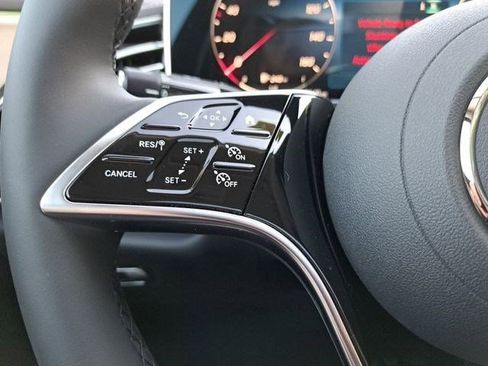 Used 2026 Mercedes-Benz E 350 4MATIC Sedan image 18
