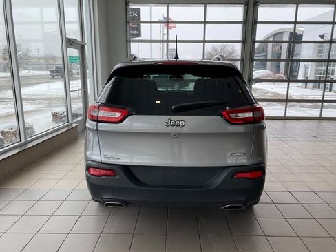 Used 2016 Jeep Cherokee Latitude w/ Cold Weather Group image 6