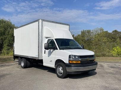 New 2025 Chevrolet Express 4500 w/ Power Convenience Package