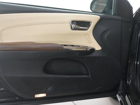 Used 2014 Toyota Avalon Limited w/ Technology Package FWD image 17