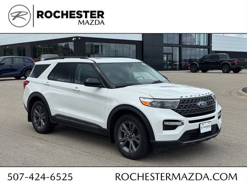 Used 2023 Ford Explorer XLT w/ Equipment Group 202A AWD/4WD image 1