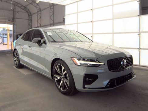 Used 2025 Volvo S60 B5 Plus AWD/4WD image 3