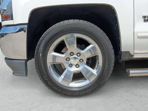 Used 2018 Chevrolet Silverado 1500 LT w/ Texas Edition RWD image 23