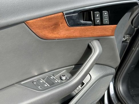 Used 2023 Audi A4 2.0T Premium w/ Convenience Package AWD/4WD image 28