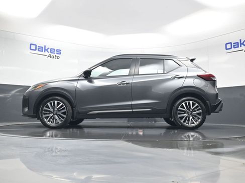 Used 2023 Nissan Kicks SR w/ SR Premium Package image 39