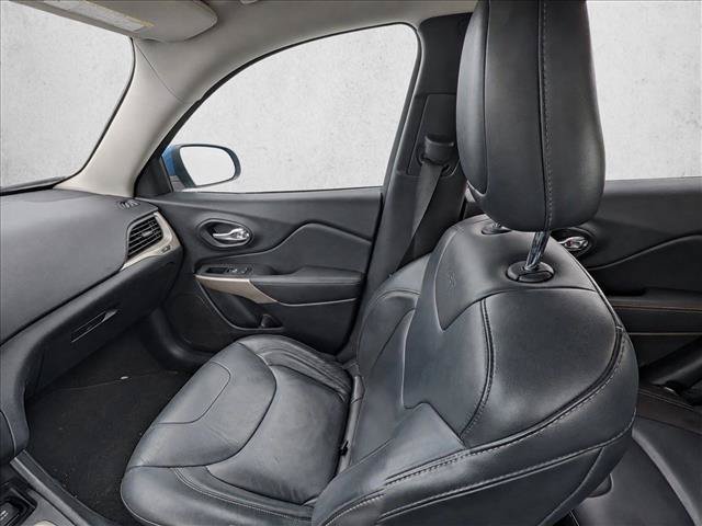 Used 2017 Jeep Cherokee Limited FWD image 15