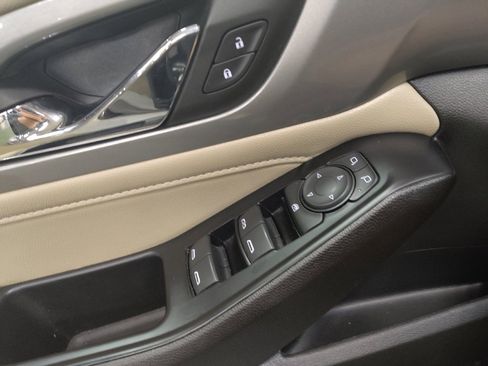 Used 2023 Chevrolet Traverse LT w/ LPO, Floor Liner Package AWD/4WD image 27