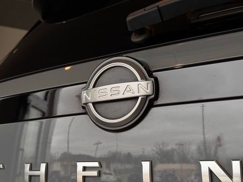 Used 2022 Nissan Pathfinder Platinum w/ Cargo Package image 42