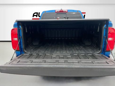 Used 2022 Chevrolet Colorado LT w/ Luxury Package image 25