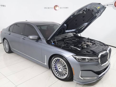 Used 2022 BMW ALPINA B7 xDrive w/ Luxury Rear Seating Package image 33