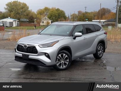 Used 2023 Toyota Highlander XLE