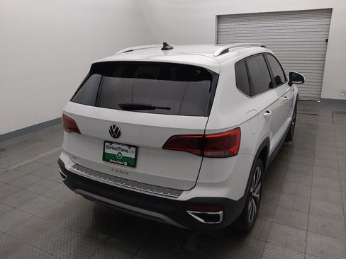 Used 2022 Volkswagen Taos SE FWD image 7