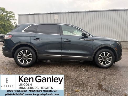 Used 2023 Lincoln Nautilus FWD w/ Premium Package image 3