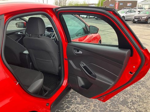 Used 2014 Ford Focus SE FWD image 15