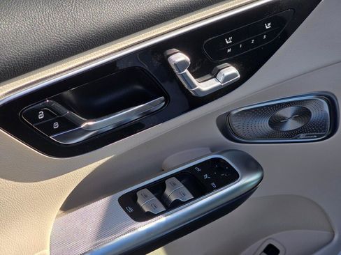 New 2026 Mercedes-Benz GLC 300 4MATIC image 34