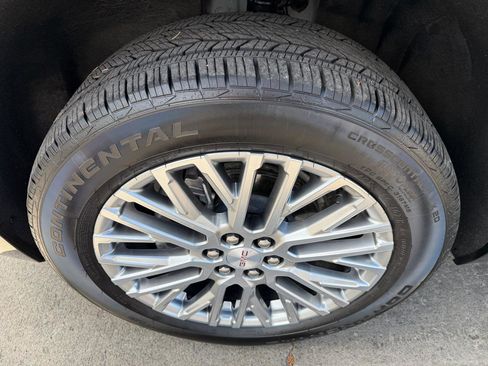 Used 2025 GMC Acadia Denali AWD/4WD image 26