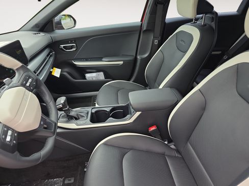 Certified 2025 Kia K4 GT-Line w/ GT-Line Premium Package FWD image 21