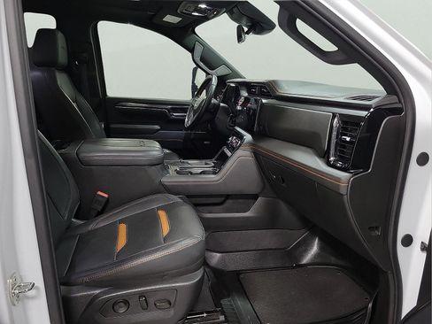 Used 2024 GMC Sierra 2500 AT4 w/ AT4 Premium Plus Package AWD/4WD image 15