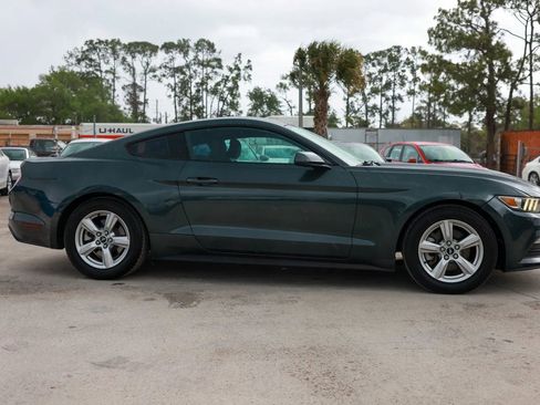 Used 2015 Ford Mustang Coupe image 8