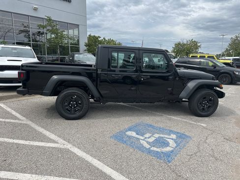 New 2025 Jeep Gladiator Sport image 31