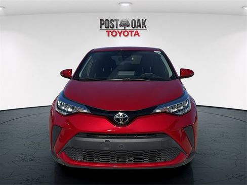 Used 2020 Toyota C-HR LE image 2