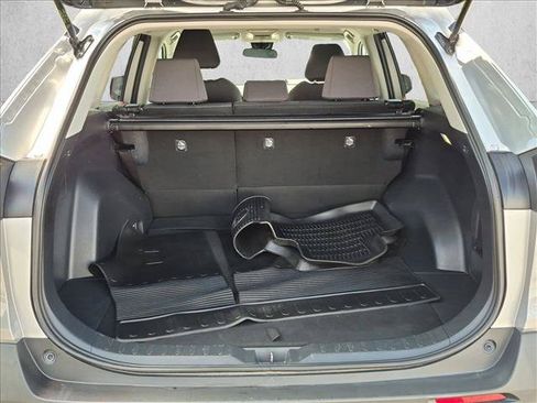Used 2025 Toyota RAV4 XLE AWD/4WD image 6