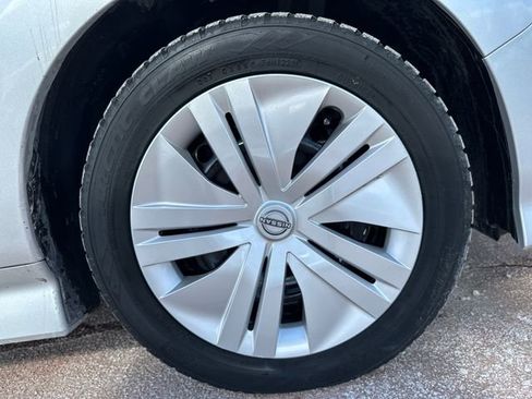 Used 2025 Nissan Leaf S image 30