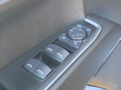 Used 2024 GMC Sierra 1500 SLT image 19