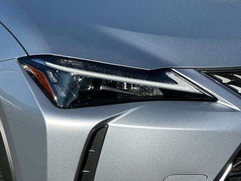 Certified 2025 Lexus UX 300h FWD image 12