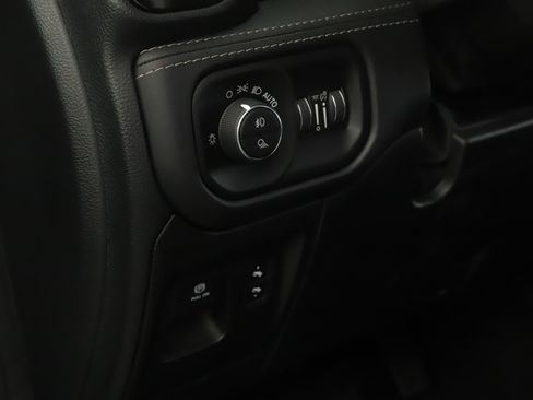 Used 2022 RAM 1500 Limited AWD/4WD image 8