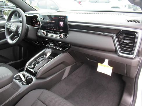 New 2026 GMC Canyon Elevation w/ Convenience Package image 11