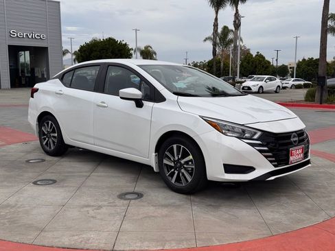 New 2025 Nissan Versa SV image 2