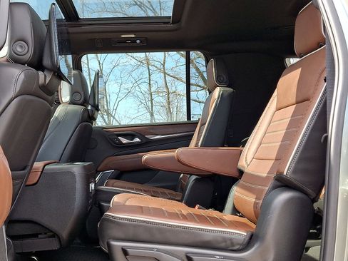 Used 2023 GMC Yukon XL Denali Ultimate image 20