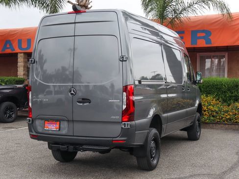 Used 2024 Mercedes-Benz Sprinter 2500 image 9