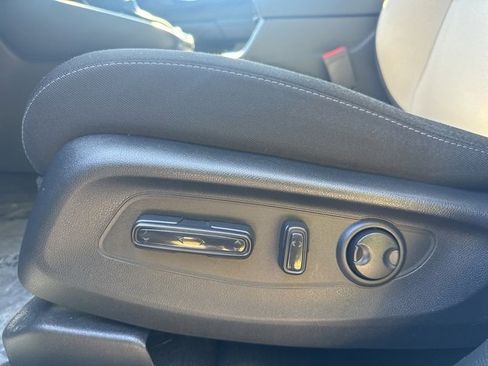 Used 2024 Honda CR-V EX image 9