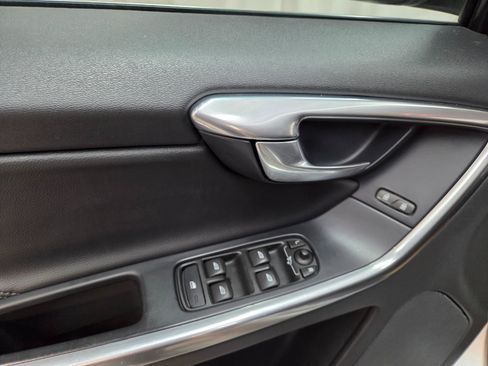 Used 2015 Volvo XC60 T6 image 26