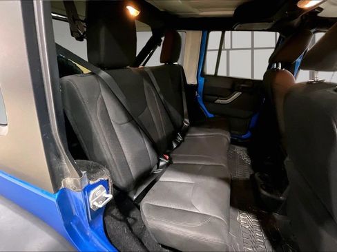 Used 2015 Jeep Wrangler Unlimited Sport w/ Power Convenience Group AWD/4WD image 26