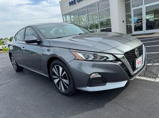 Used 2022 Nissan Altima 2.5 SV w/ SV Premium Package AWD/4WD video 2