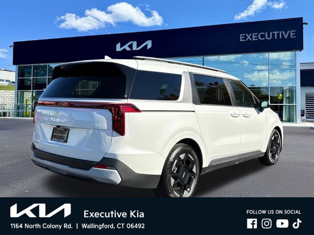 Used 2026 Kia Carnival EX FWD image 4