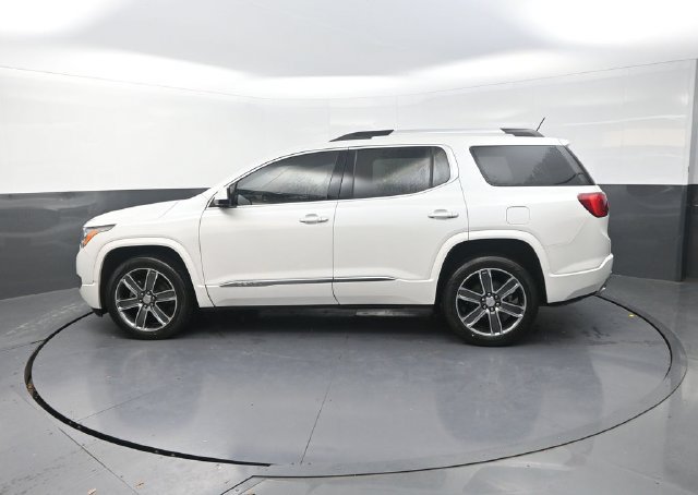 Used 2018 GMC Acadia Denali w/ Technology Package AWD/4WD image 4